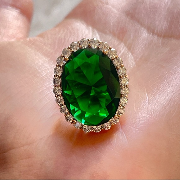 14k Gold Plated Emerald Green Gemstone Diamante Halo Cocktail Statement Ring - Picture 4 of 16